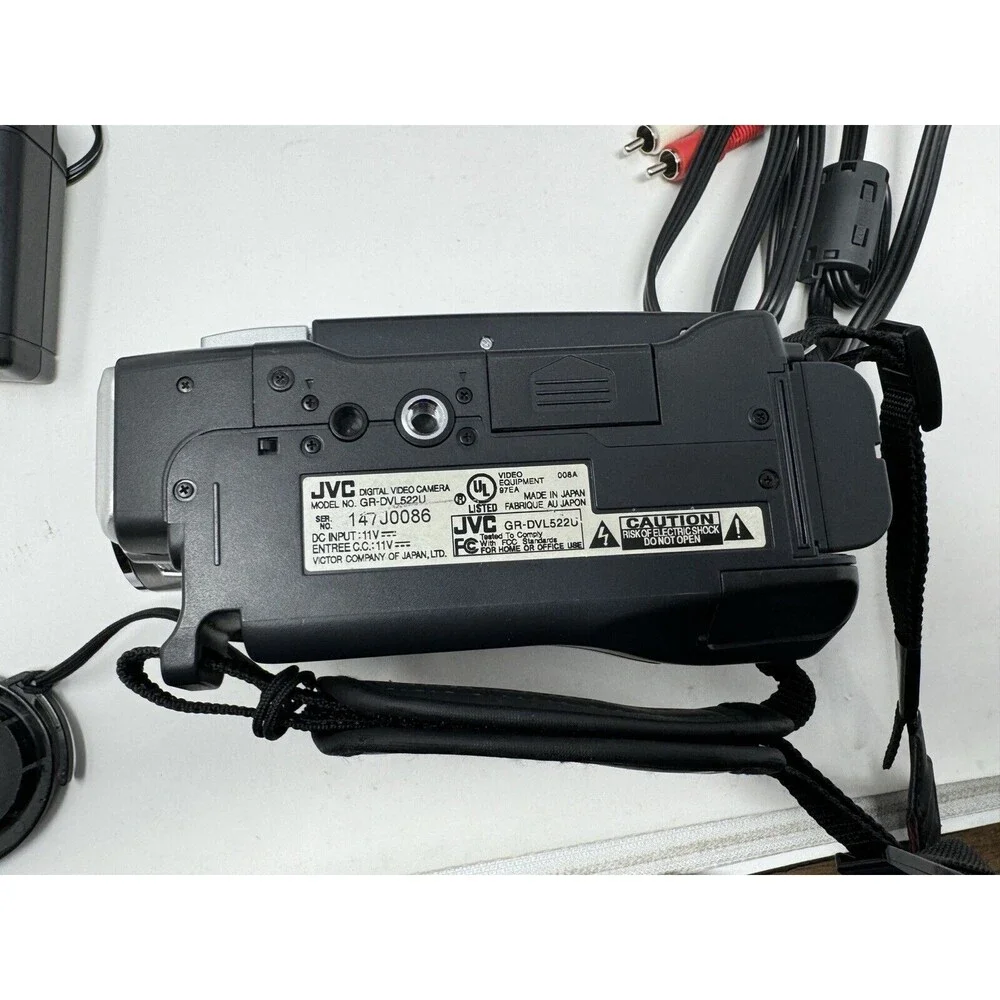 JVC GR-DVL522u Digital Video Camera W/Case